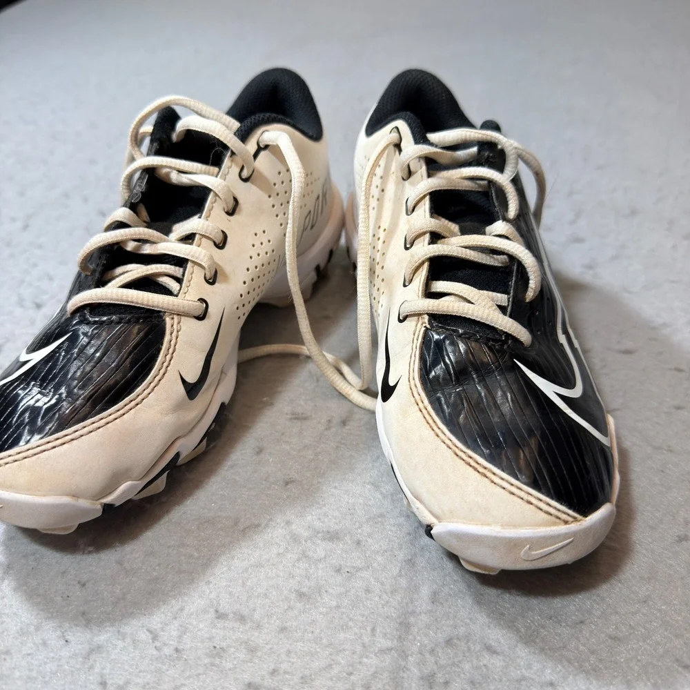 Nike Vapor Ultrafly 4 Keystone Kids Baseball Cleats Black White Good Condition